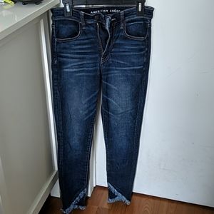 American Eagle Cropped Jeans (Size 6)